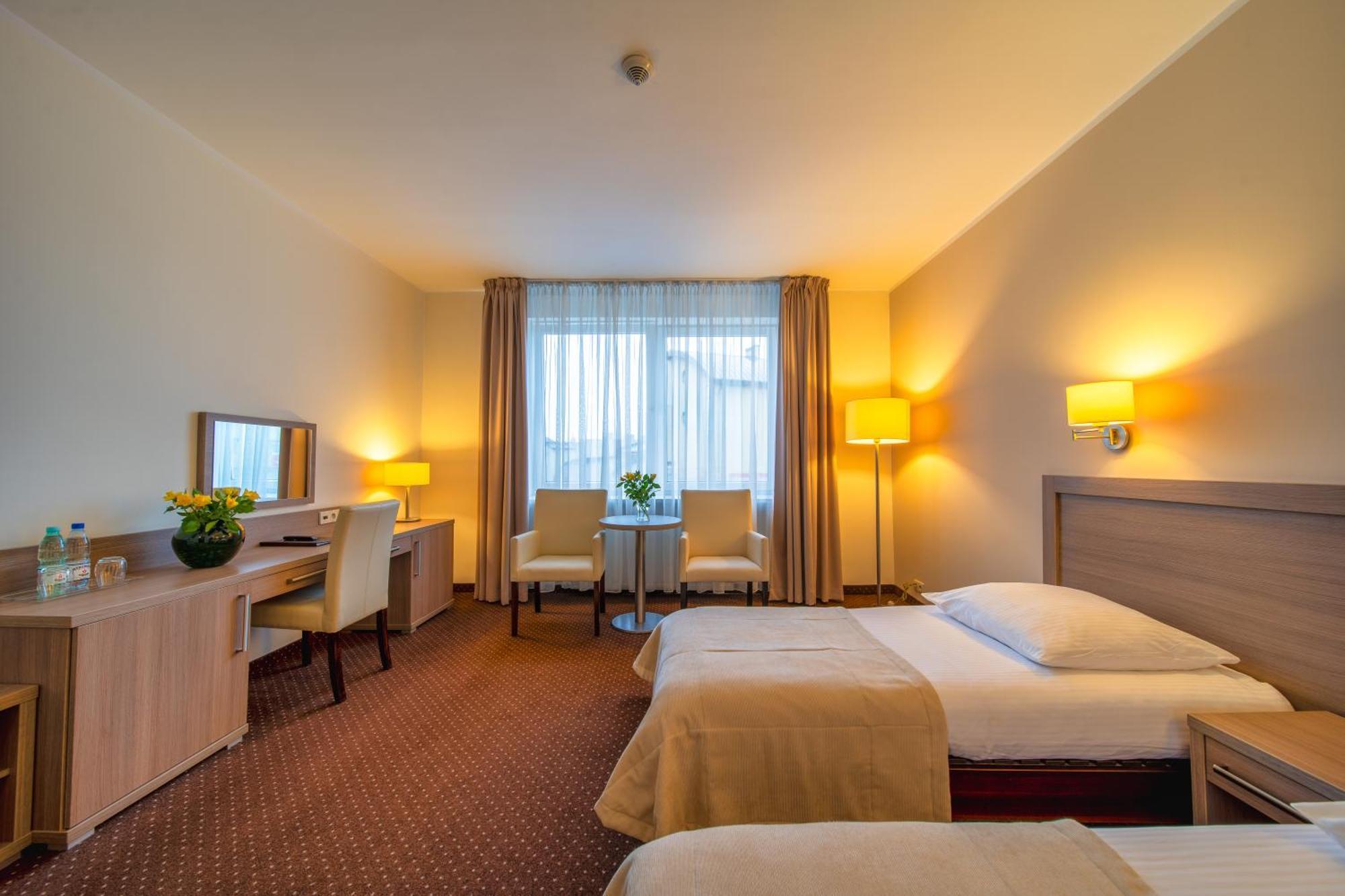 Hotel Gromada Arka Lux Koszalin Esterno foto