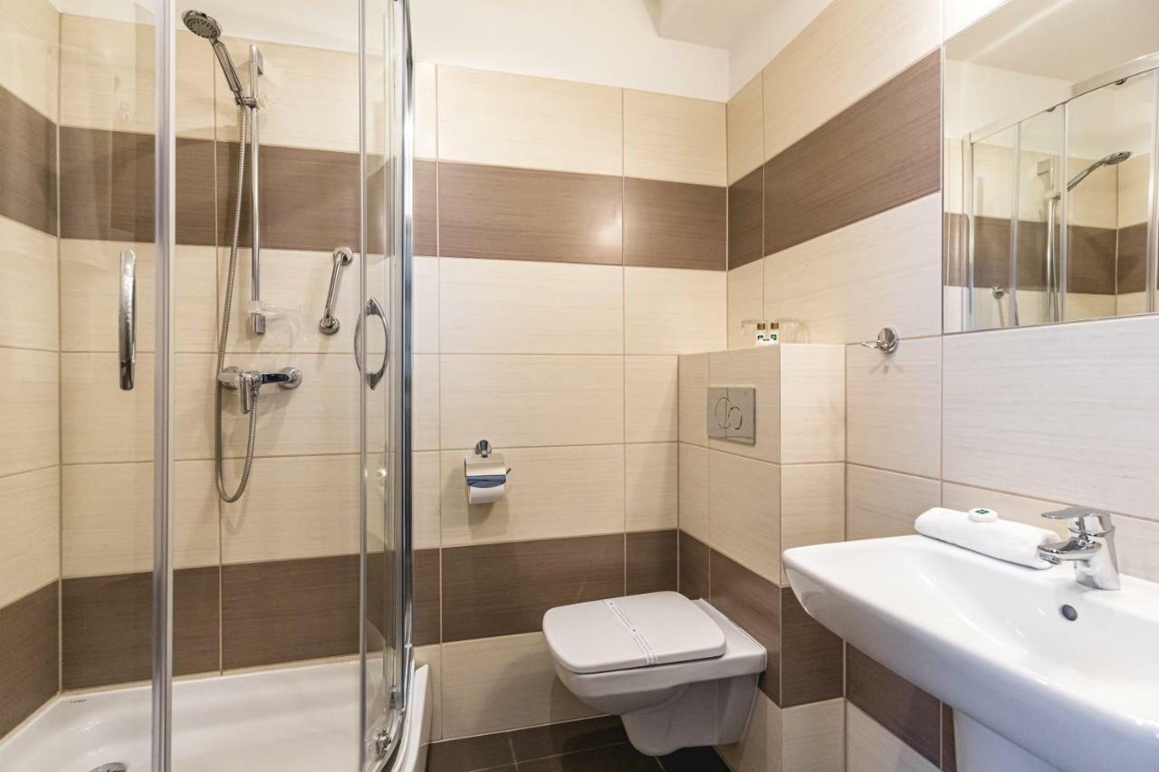Hotel Gromada Arka Lux Koszalin Esterno foto